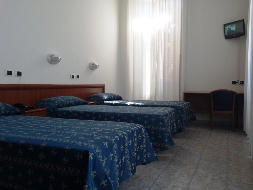 Maria Rosa Molas - Casa Per Ferie Roma