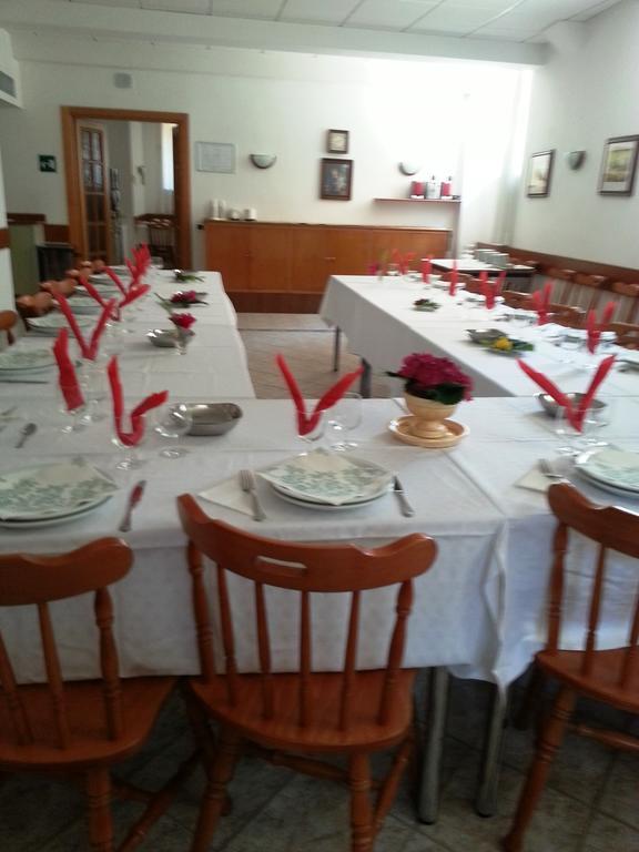 Pensión Maria Rosa Molas - Casa Per Ferie 3*