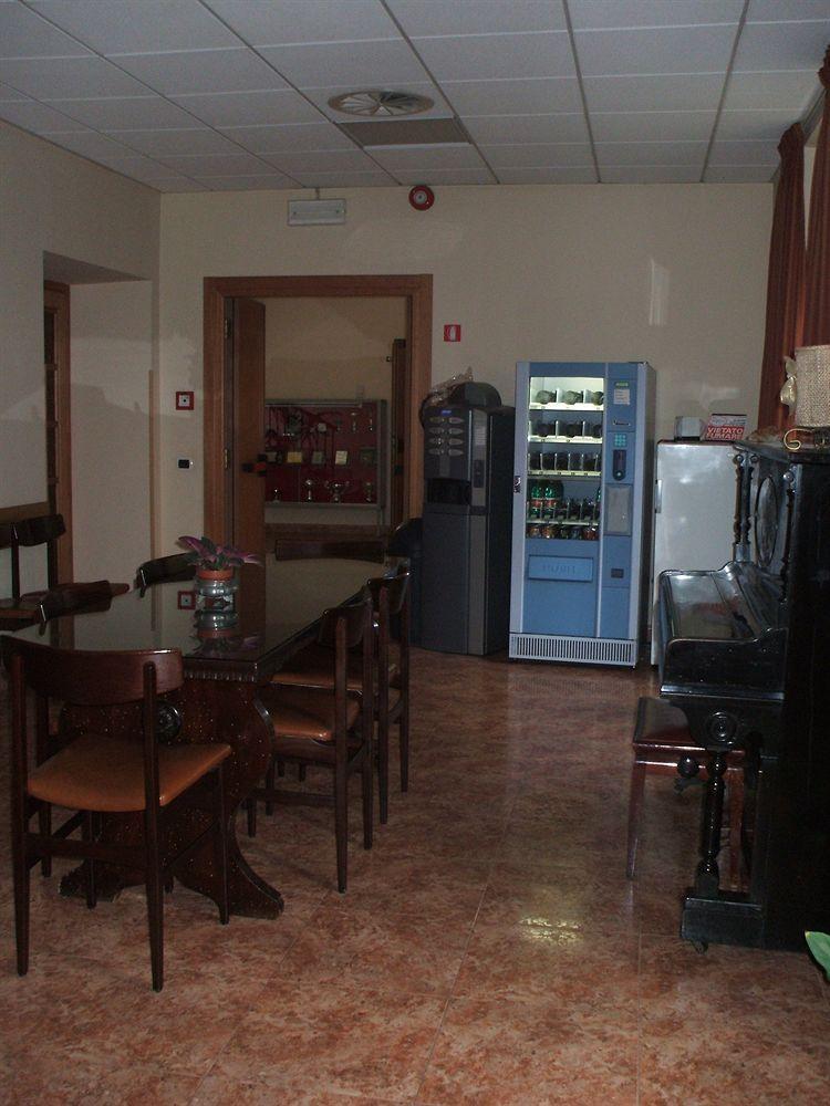Pensión Maria Rosa Molas - Casa Per Ferie 3*